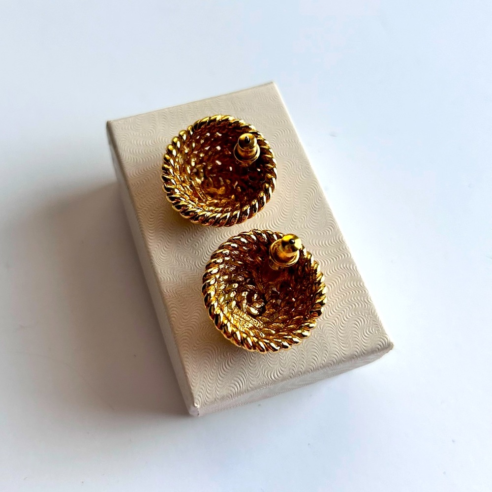 Vintage Money Gold Earrings - Picture 3 of 5